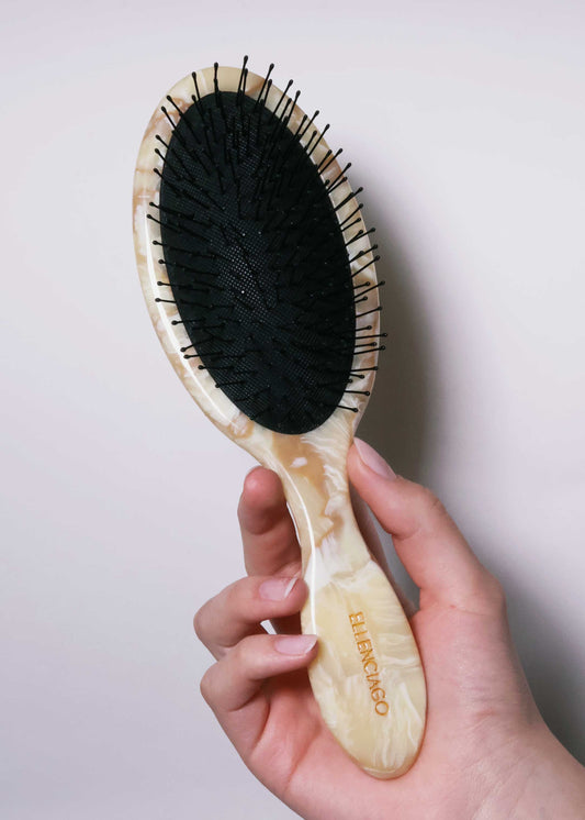 Signature Luxe Brush