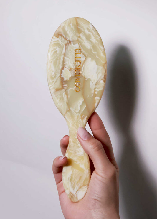 Signature Luxe Brush