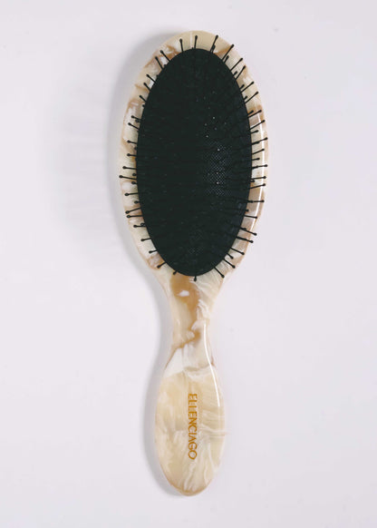 Signature Luxe Brush