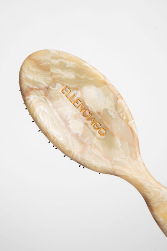 Signature Luxe Brush